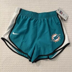 Miami Dolphins Women’s Nike Tempo Shorts NWT (LARGE) SOLD OUT!